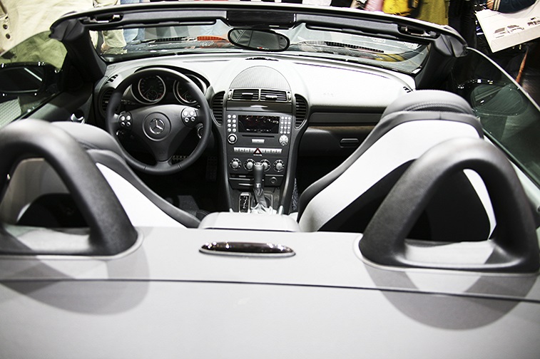 Revolutionizing the auto retail experience thumbanil image