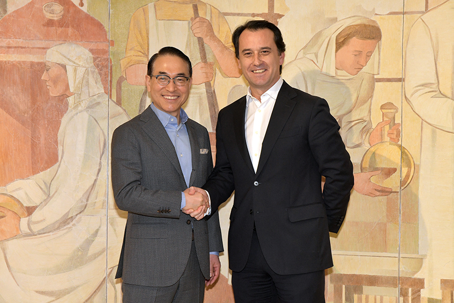 Samsung SDS Celebrates Partnership with Glintt thumbanil image