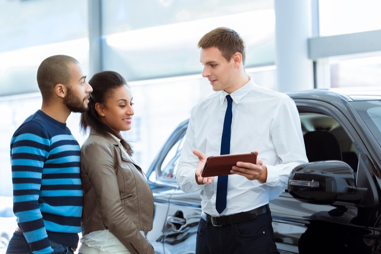 3 steps to optimizing the car dealership showroom experience