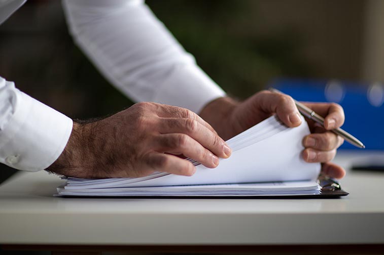 Replacing your managed mobility services provider: 8 points insurance enterprises must consider thumbanil image