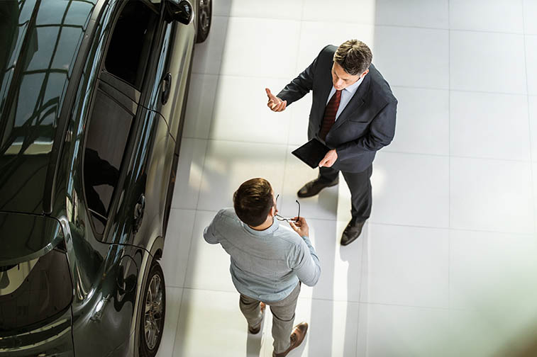 3 steps to optimizing the car dealership showroom experience thumbanil image