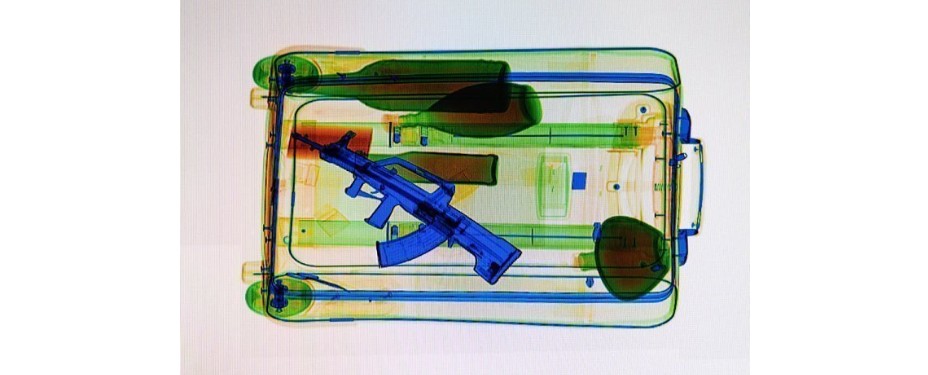 Current X-ray scanner shows different colors according to the atomic number