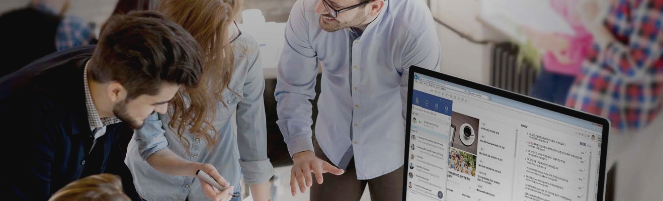 photo of a screen which using brity meeting and brity messenger