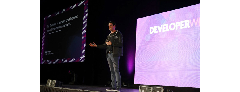 DeveloperWeek 2019 컨퍼런스 The Evolution of Software Development and of Conversational Assistants 세션 발표 이미지