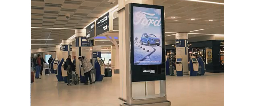 프랑스: 포드(Ford), 인터랙티브 디지털 사이니지로 선보인 포드 에코스포츠(EcoSport)