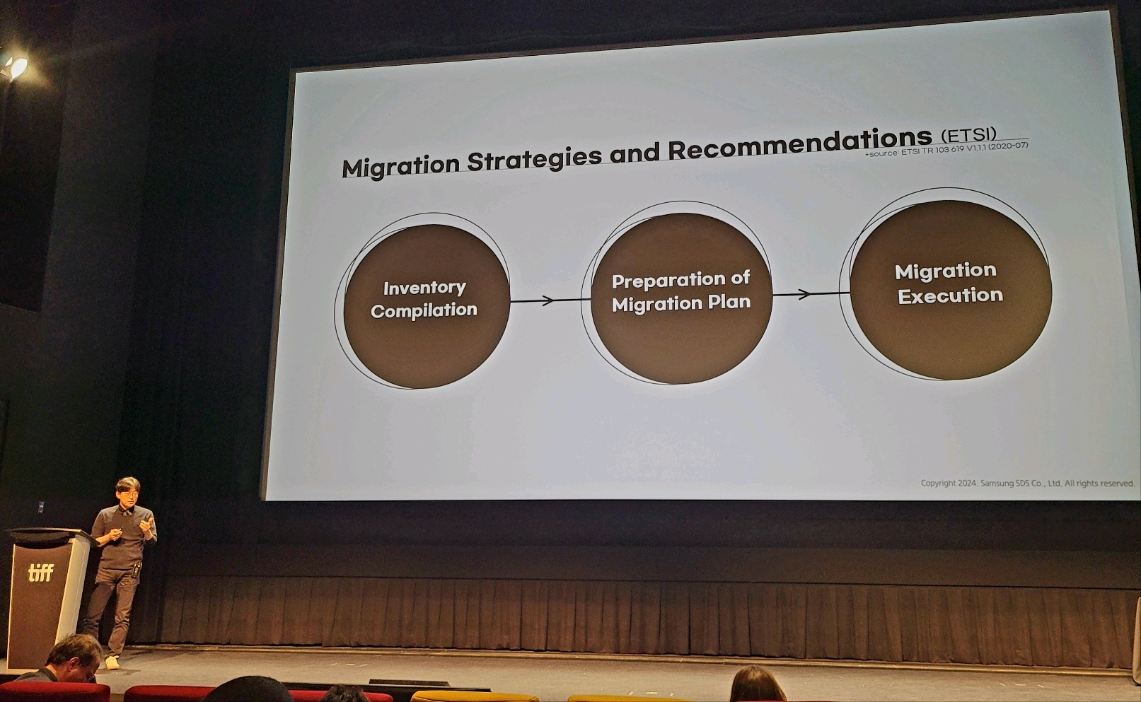 250808_interview_03_images