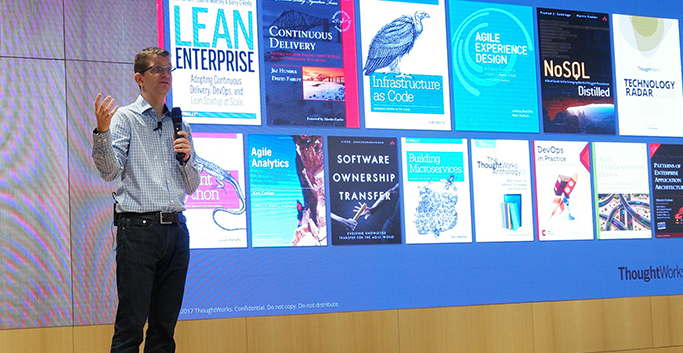<The State of Art in Agile>를 주제로 강연 중인 마이크 메이슨(Mike Mason)