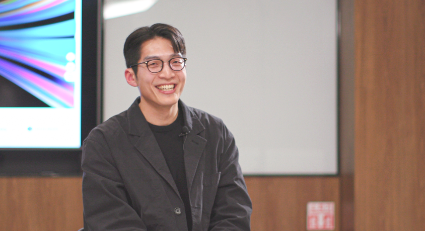 김민성 대표가 삼성 클라우드 플랫폼 GPUaaS를 통해 업스테이지의 AI 개발을 지원하는 방법에 대해 설명하는 모습